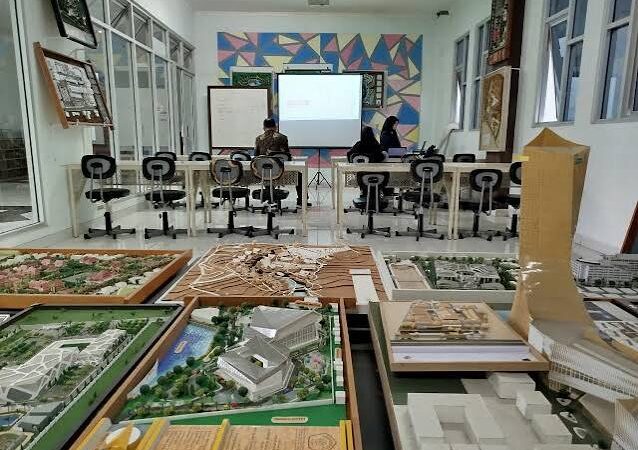 Bedah Teknis Arsitektur Ujian Online